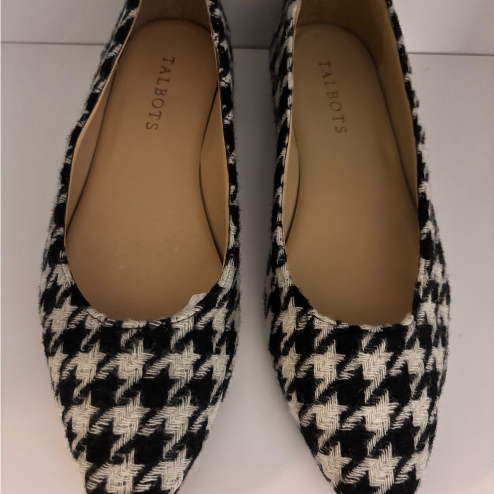 Talbots Black & White Houndstooth Pointed Flats - Picture 3 of 10